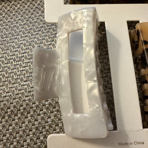 C&C California Hair Claw Clips Set of 3 – Tortoiseshell & Pearl Finish, New - Picture 4 of 5